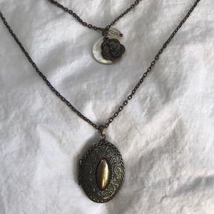 Locket tier necklace